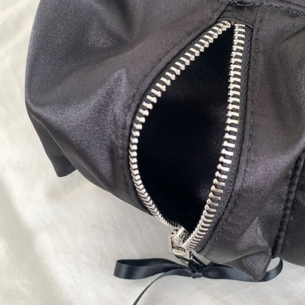 Sweet Korean Style Drawstring Backpack Preppy Silver Nylon Backpack Pearl Luster Ribbon Bow Shoulder Bag for Women 240912