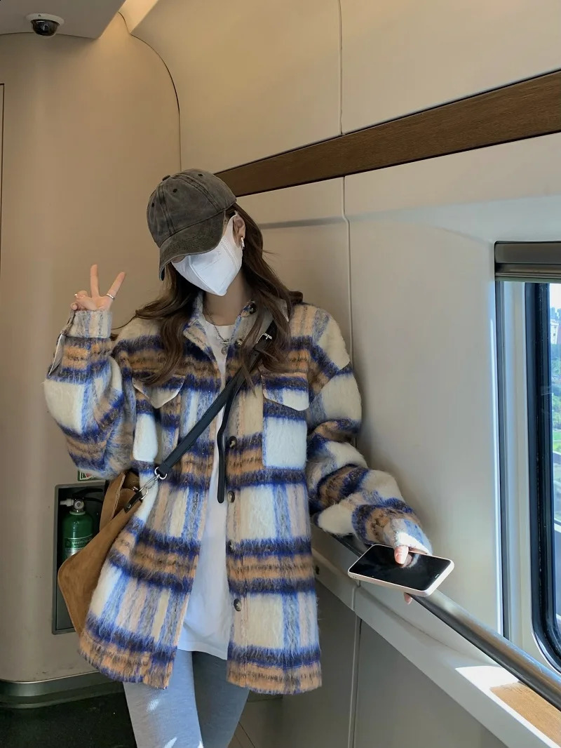 Plaid Shirt Womens Spring Winter Loose And Versatile Retro Medium Length Woolen Coat Trend 240912