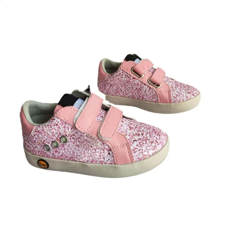 Girls sports shoes Spring and Autumn childrens fashion sports running short and fat trailer baby childrens leisure shining star shoes soft sole 240913