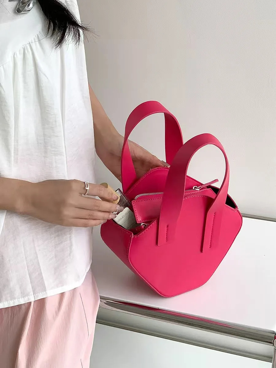 Niche irregular handbag cute womens handbag personalized creative small handbag casual simple shoulder bag 240912
