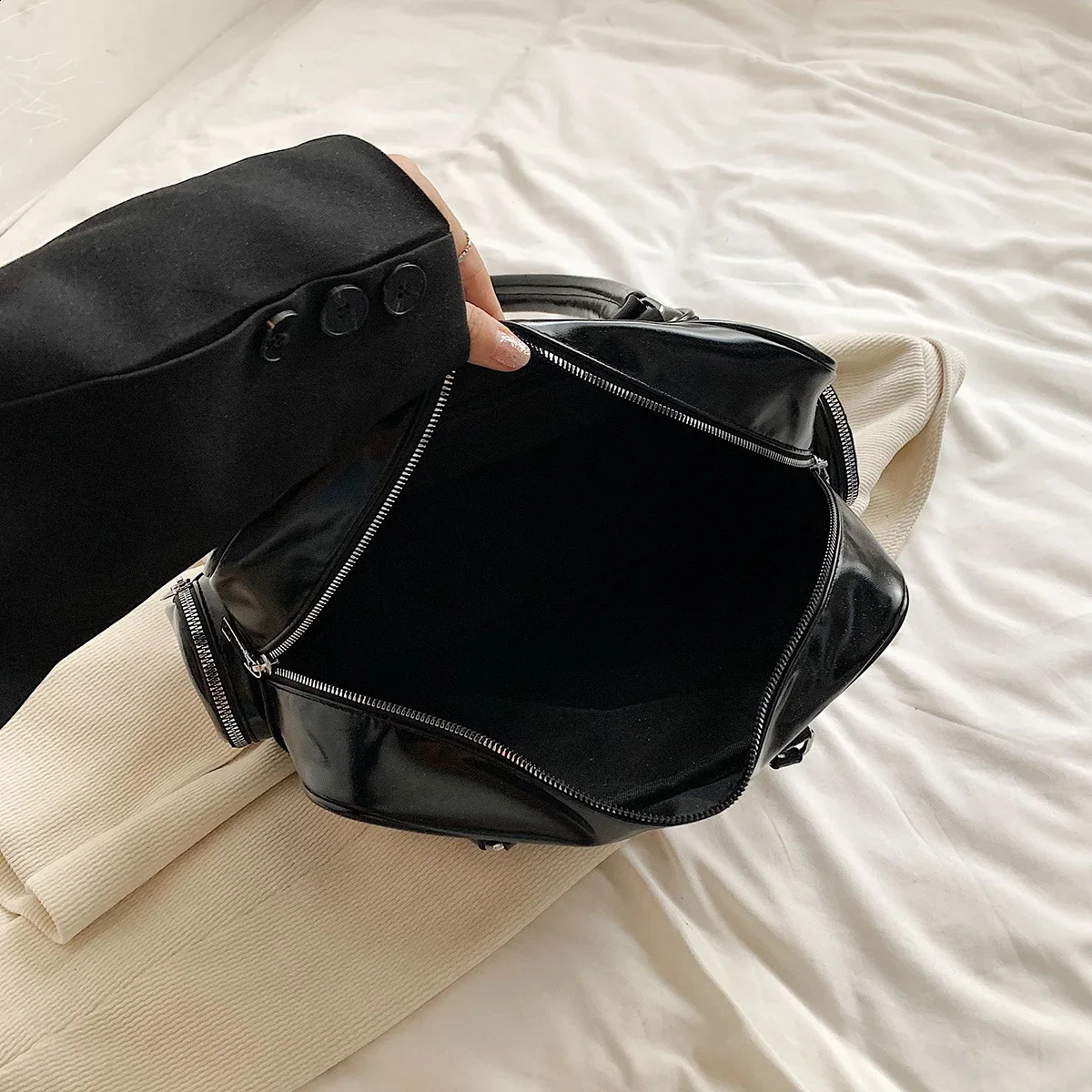 LEFTSIDE Korean Fashion PU Leather Tote for Women 2024 Winter Y2K Tend Female Simple Shoulder Bag Handbags and Purses 240906 4683 4