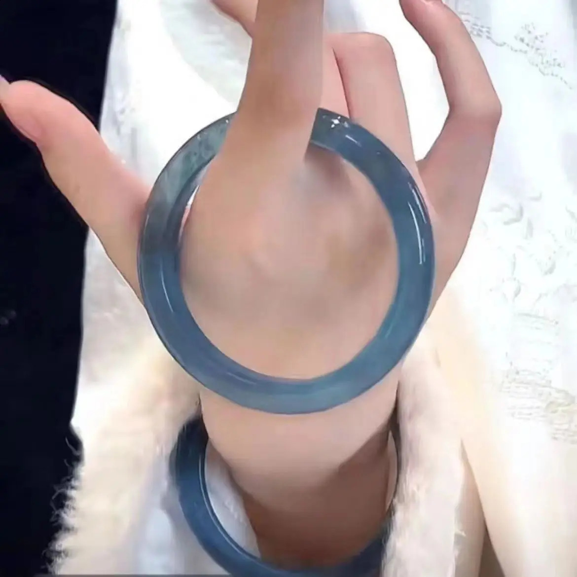 Devil Ice Blue Sea Blue Jade Glass Bangle for Women High Beauty Bracelet Elegant Jewelry Gift 240914