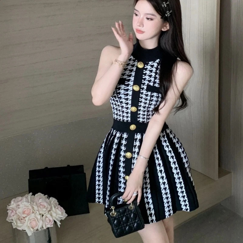 Retro womens Vestidos De Mujer Thousand Bird plain weave dress sleeveless sweater large hem knitted dress loose suspender women 2024 240914