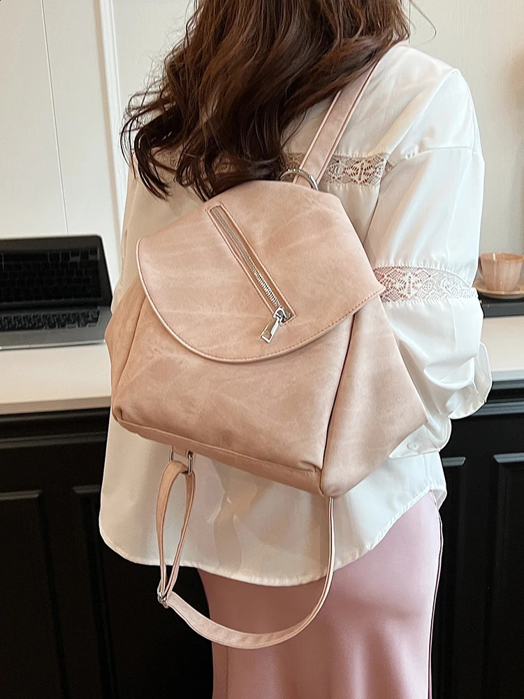 Korean style casual womens backpack fashion edition student backpack niche soft large capacity cross body bag 240912