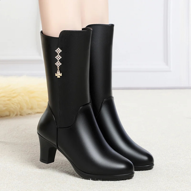 Womens boots winter warm soft fashion leather womens boots high heels plush trend mid-range zipper round toe boots 240914