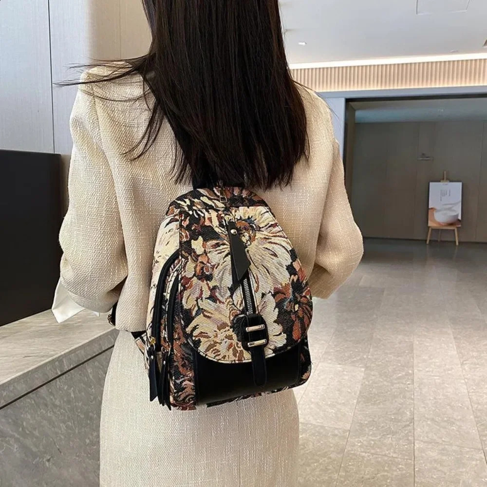 Home>Product Center>Product Center>Chinese Style Oil Painting Bag Korean Fashion Fully Matched Casual Backpack Womens Cross body Luggage 2409