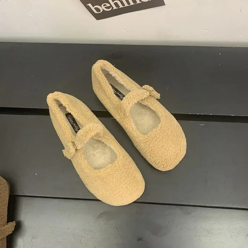 2024 Spring Lambhair Womens Apartment Shoes Fashion Round Toe Shallow Buckle Womens Apartment Comfortable Outdoor Steel Style Shoes 240914