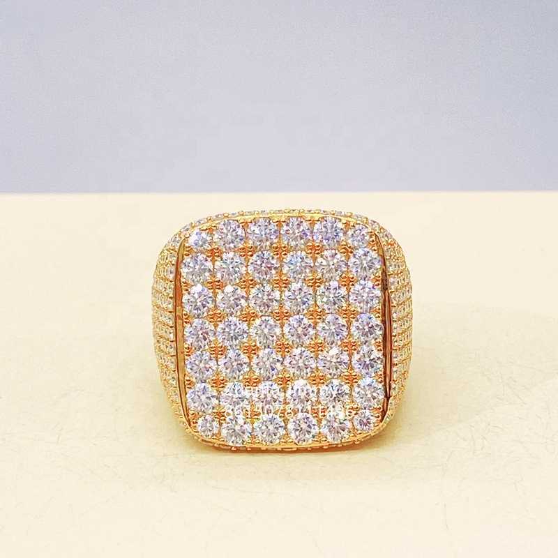 Hip Hop Ring Shining Bling 925 Sterling Silver 14K 18K Gold Plated Iced Out Jewelry VVS Moissanite Diamond Pinky Rings