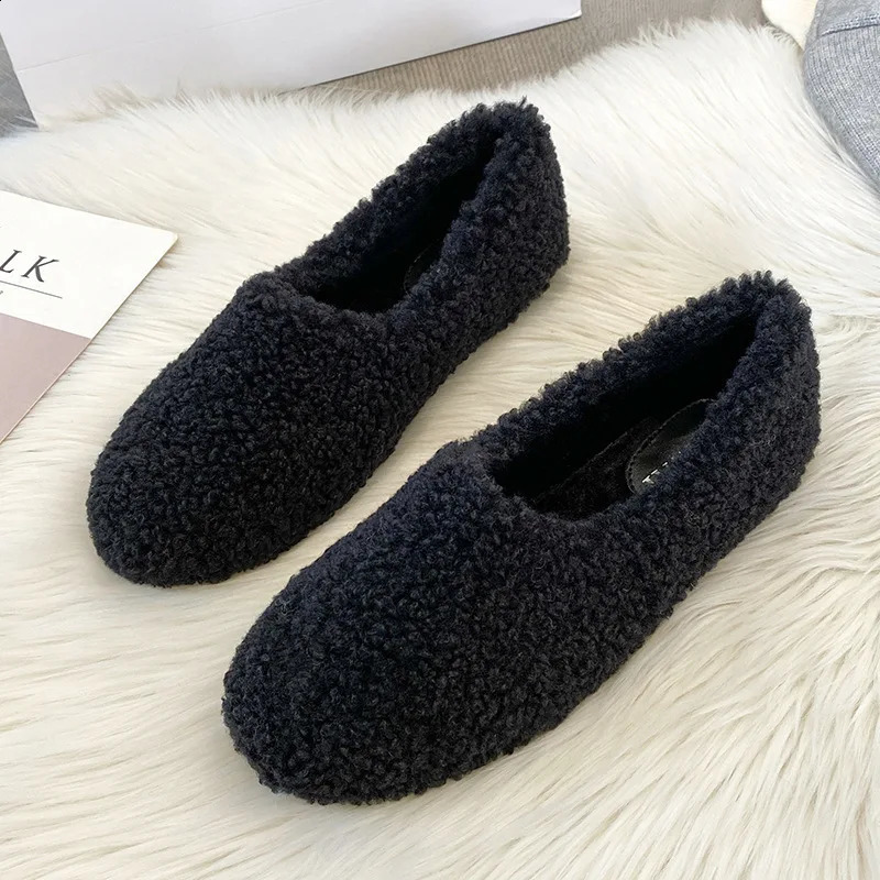 Lambwool Moccasins Womens Winter Cotton Shoes Womens Warm Plush Coat Comfortable Curly Sheepskin Apartment Womens Large Size 40-43 240914
