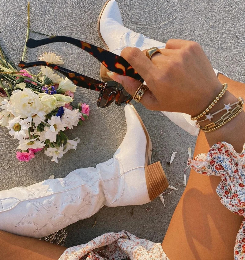 Onlymaker Womens White Knee High Boots Western Cowboy Boots Wide calf Embroidered Corner Toe Block Heel Pull up Cowboy Boots 240914