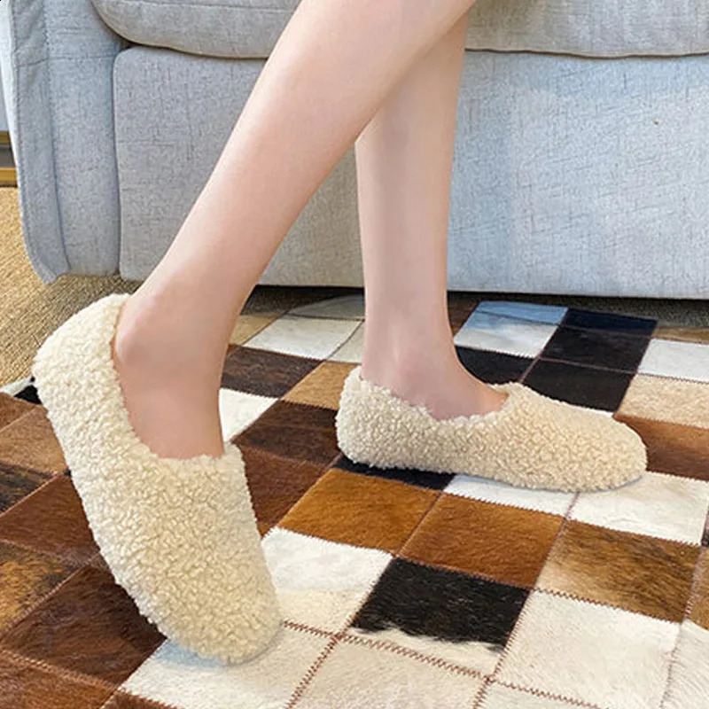 Winter womens cotton shoes orchid cotton Moccasins warm plush womens soft cushion curled wool leather womens flat shoes large size 33-43 240914