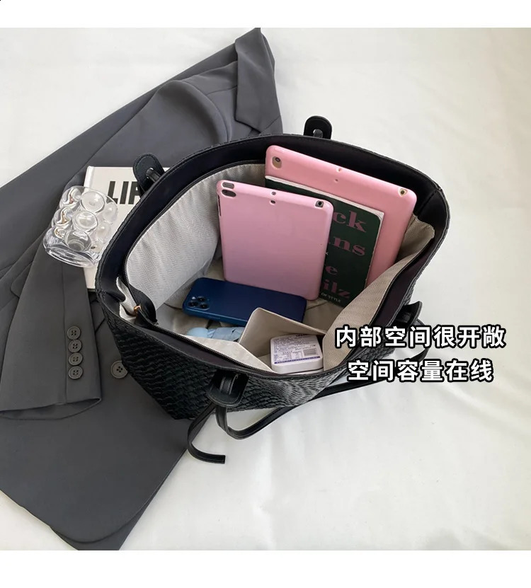 Large capacity womens woven bag spring retro versatile single shoulder bottom Korean version portable handbag 240913