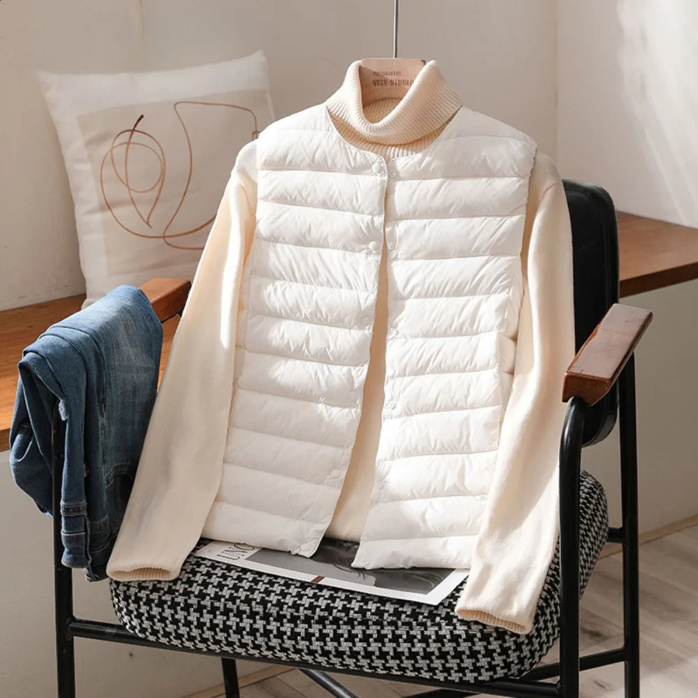 Ultralight ultra-thin womens vest down jacket autumn winter white duck down jacket warm waist jacket portable sleeveless down jacket for women 240913