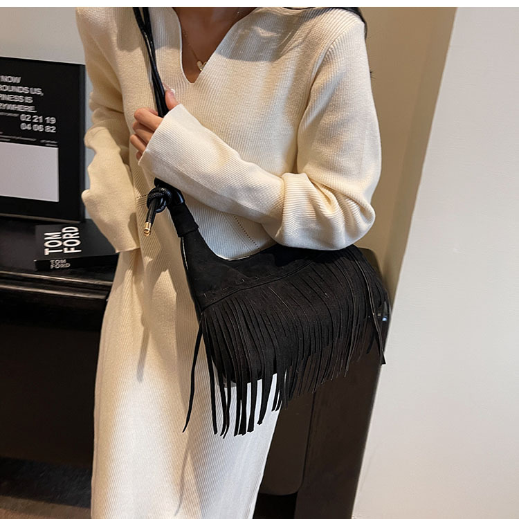Hobo Retro Tassel Large-capacity Bag Women's Autumn TLXT Winter Handbag Ladies Shoulder Simple Crossbody Bags Designer Bucket Bag for women