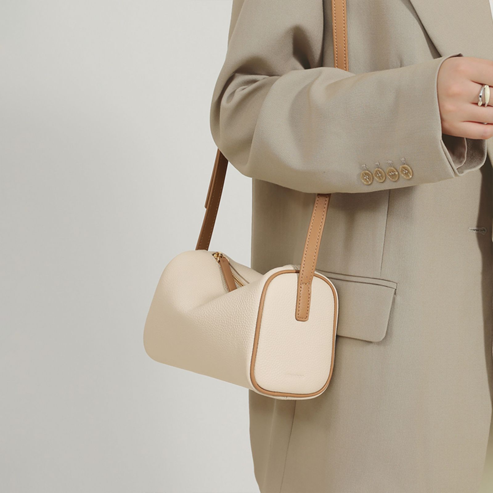 ITAMOOD Genuine Leather Clash Fashion Single Price Bag, Simple Elegant Crossbody Bag, Original Luxury Boston Bag