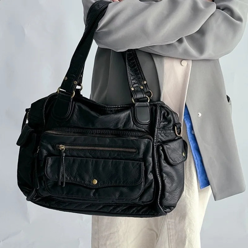 Womens fashionable retro Y2K old motorcycle bag with multiple pockets washing girl shoulder messenger 240913