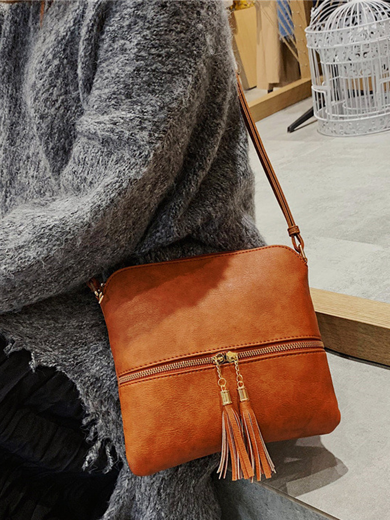 Fashionable retro large capacity women's shoulder bag, high-quality solid color PU leather crossbody bag, soft leather handbag