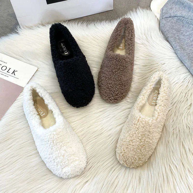 Lambwool Moccasins Womens Winter Cotton Shoes Womens Warm Plush Coat Comfortable Curly Sheepskin Apartment Womens Large Size 40-43 240914