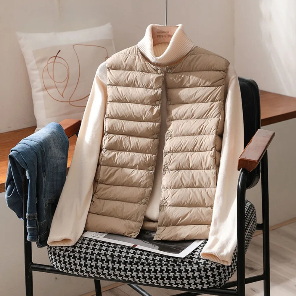 Ultralight ultra-thin womens vest down jacket autumn winter white duck down jacket warm waist jacket portable sleeveless down jacket for women 240913