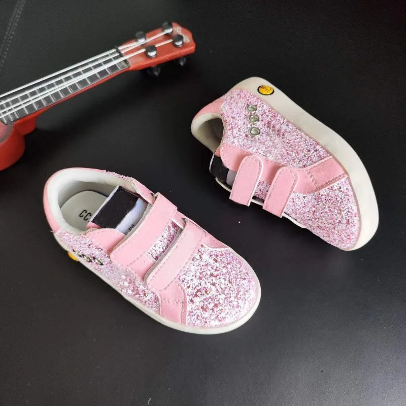 Girls sports shoes Spring and Autumn childrens fashion sports running short and fat trailer baby childrens leisure shining star shoes soft sole 240913