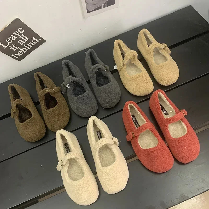 2024 Spring Lambhair Womens Apartment Shoes Fashion Round Toe Shallow Buckle Womens Apartment Comfortable Outdoor Steel Style Shoes 240914