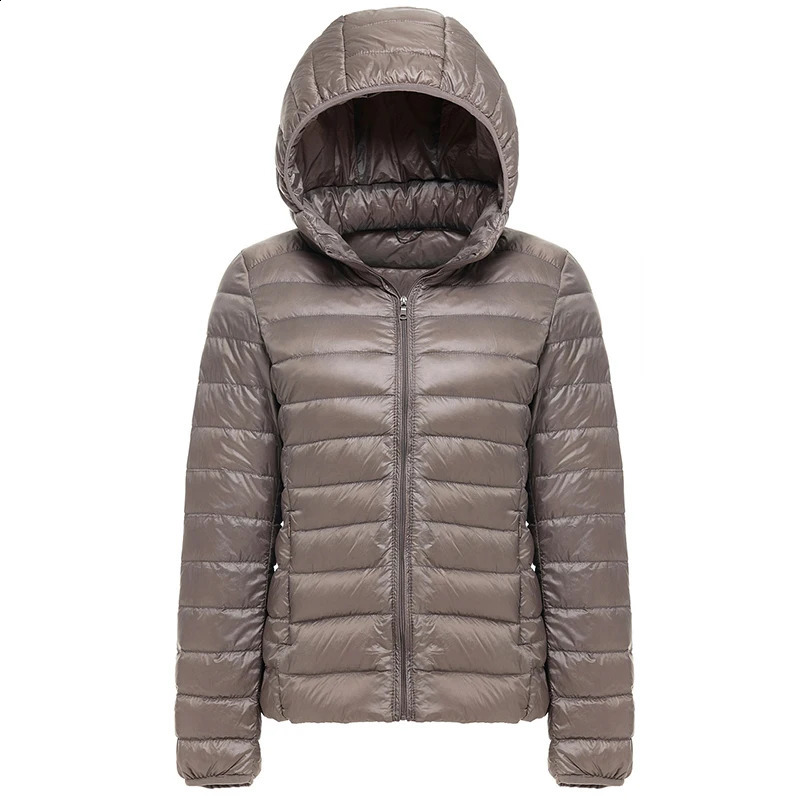 Autumn and Winter Womens Ultra Thin Down Jacket 90% White Duck Down Hooded Jacket Warm Jacket Parka Womens Portable Jacket 240913