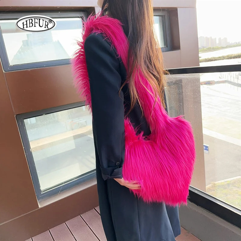 Faux Fur Furry Heat Shoulder Bag Womens er Sweetheart Crossbody Bags Sweet Pink Fur Bag Purses Handbag for Women 240909
