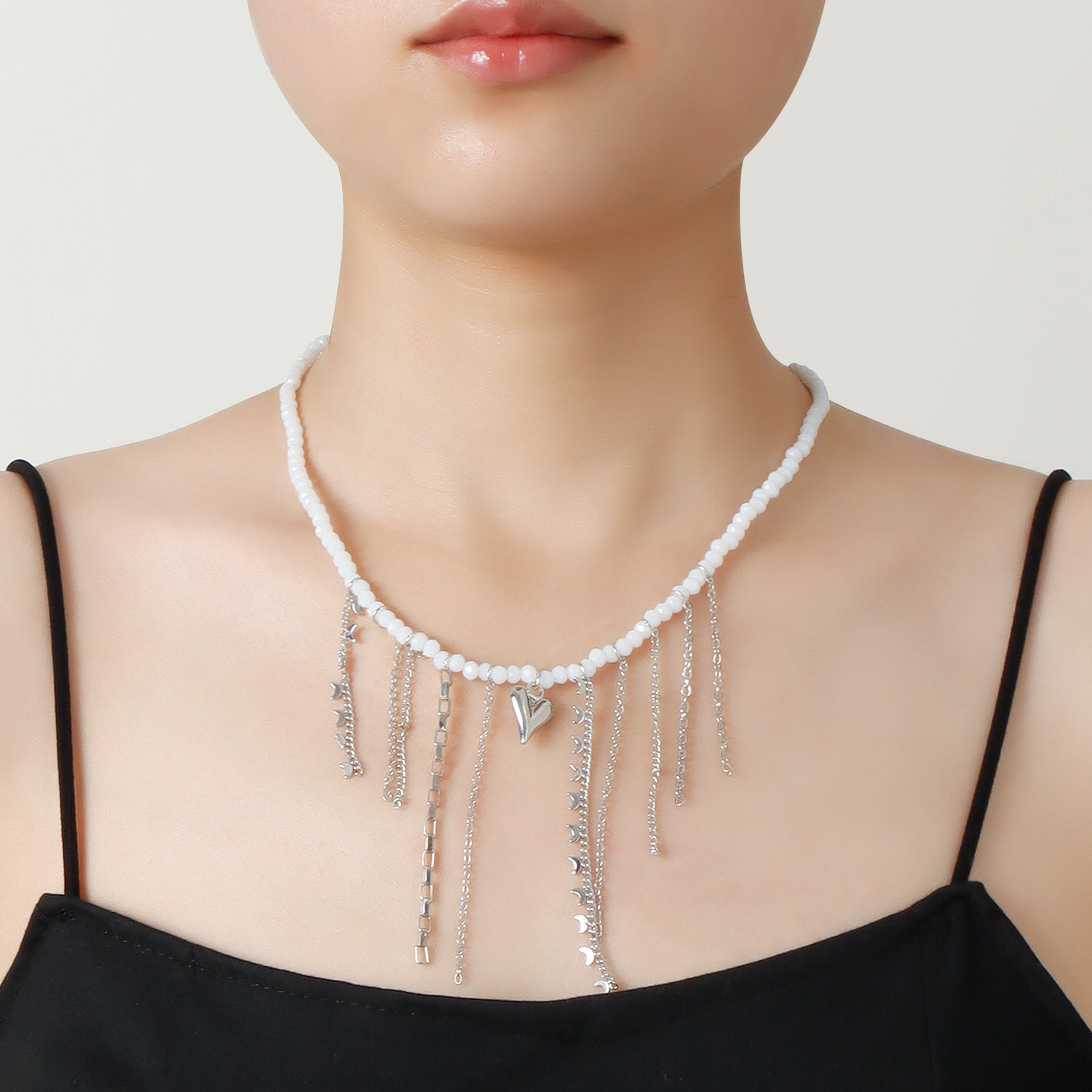 White Beads Pendant Choker Necklaces For Women Heart Tassel Classic Stainless Steel Silver Jewelry Ladies Party Birthday Wedding Gifts Elegant America