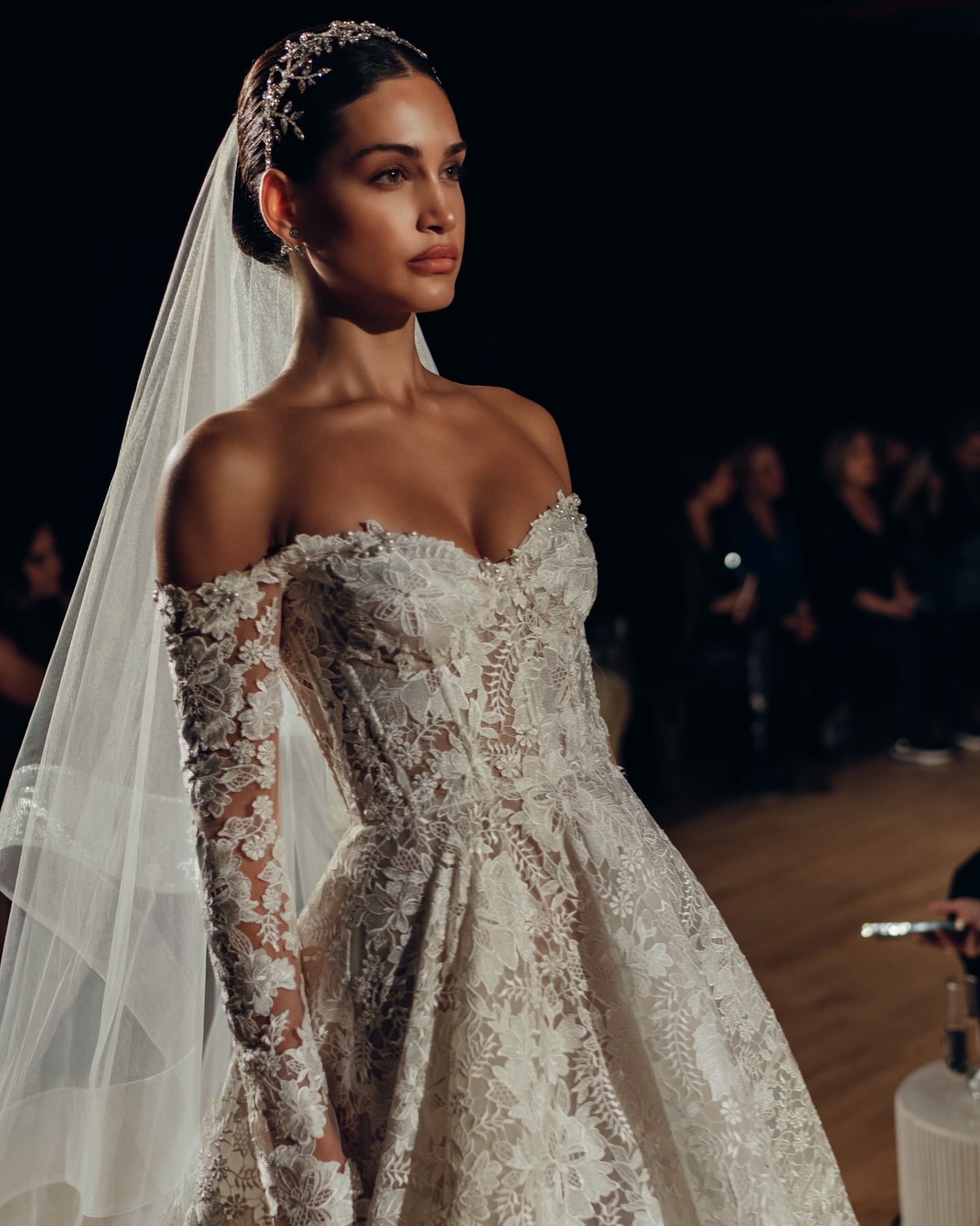 Berta A e dresses bridal gowns pearls off shoulder fulllace wedding dress plus size sweep train backless long sleeves lacefull vestidos de novia