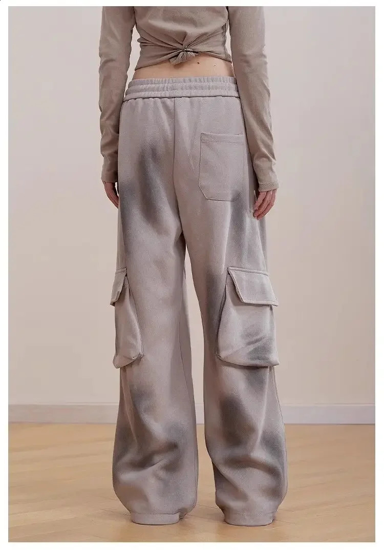 American high street personalized straight leg trendy multi pocket sports pants for men and women autumn loose casual pants y2k 240911