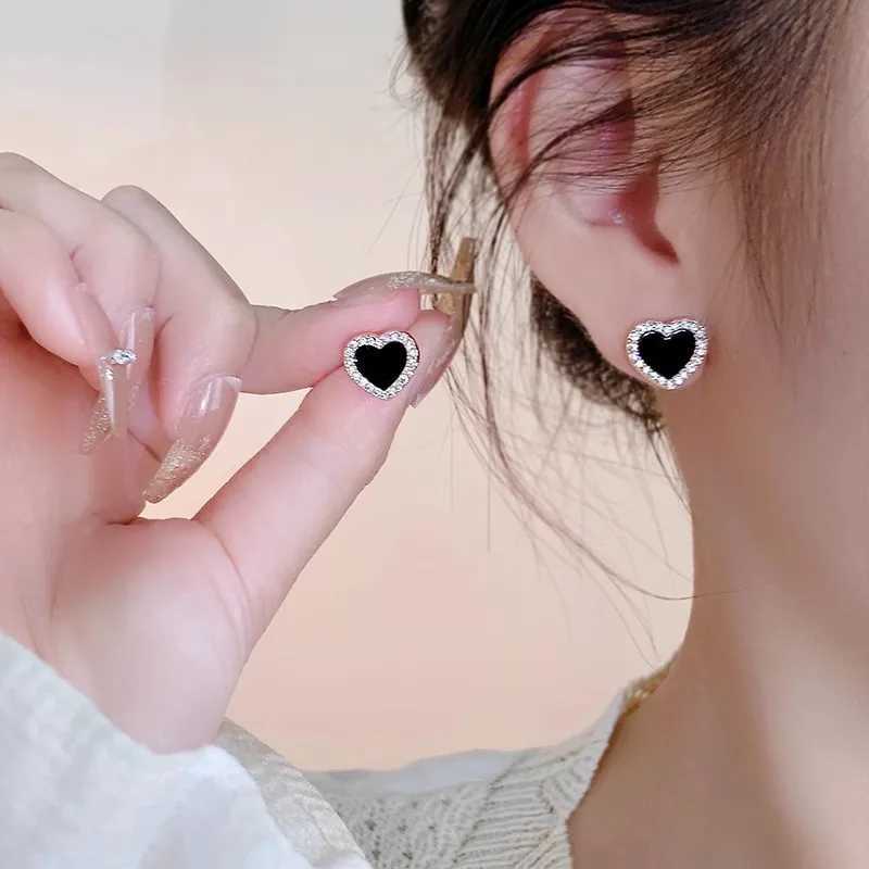 Summer Engagement Enamel Cute Heart Stud Earrings Girls for Women Jewelry Luxury Black Earring Wedding Jewelry 2023 Girls GiftsX2409