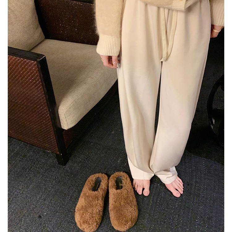 2025 S Fashion Designer Women S Autumn And Winter Outerwear With A High End Feel Wool Lazy Toe Cap One Foot Half Drag Fur Shoes