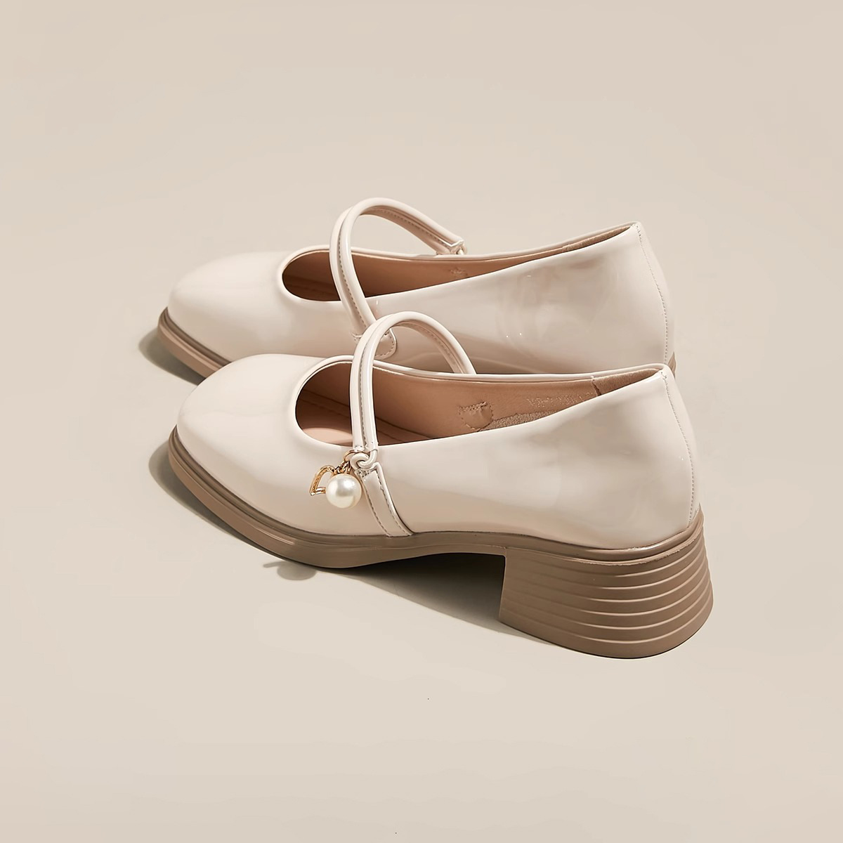 Mary Jane Shoes: Thick Heels, Pearl Lacquered Leather, Women's 2024 Collection 3b58