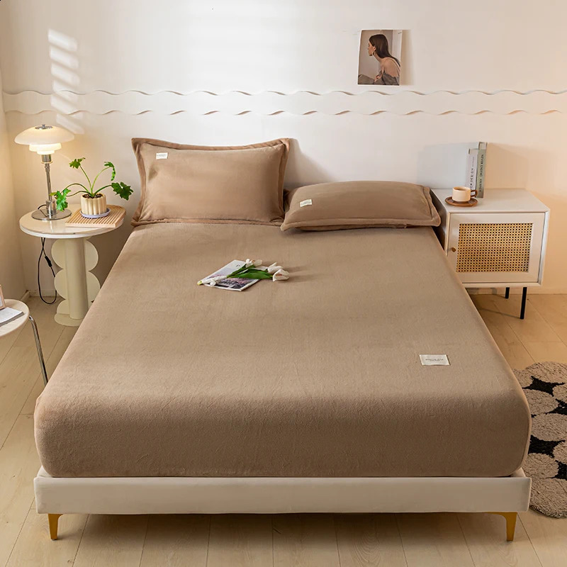 Sheet Home>Products>Plush Patch>Elastic Solid Color Mattress Cover>Velvet Soft Bed Cover 241016