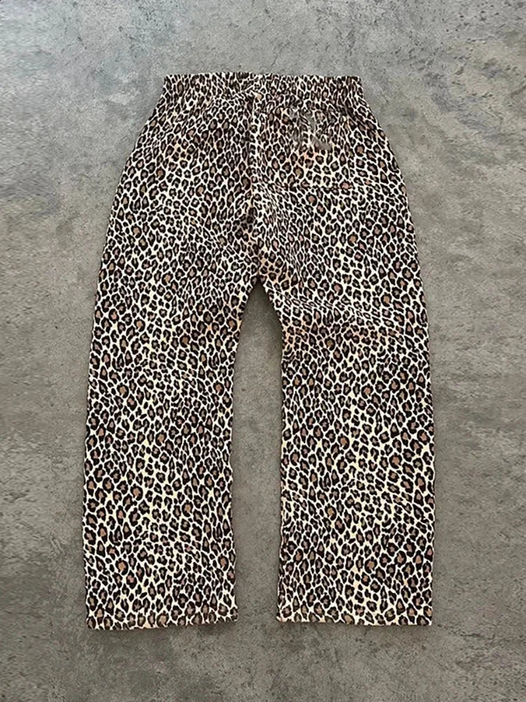DEEPTOWN Leopard Print Sweatshirt American Retro 90s Wide Leg Leopard Pants Winter Warm Two Piece Sweatshirt Set Unisex Clothing 240918