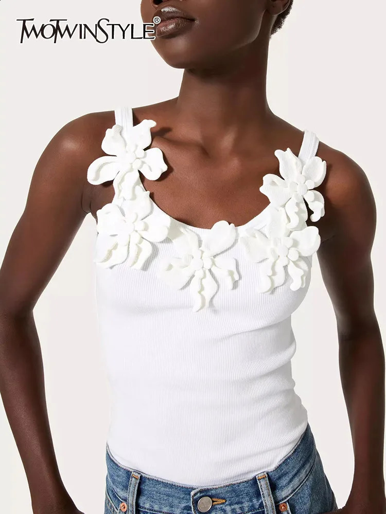 TWOTWINSTYLE solid decal womens casual vest round neck sleeveless weight loss streetwear vest womens fashion 240914