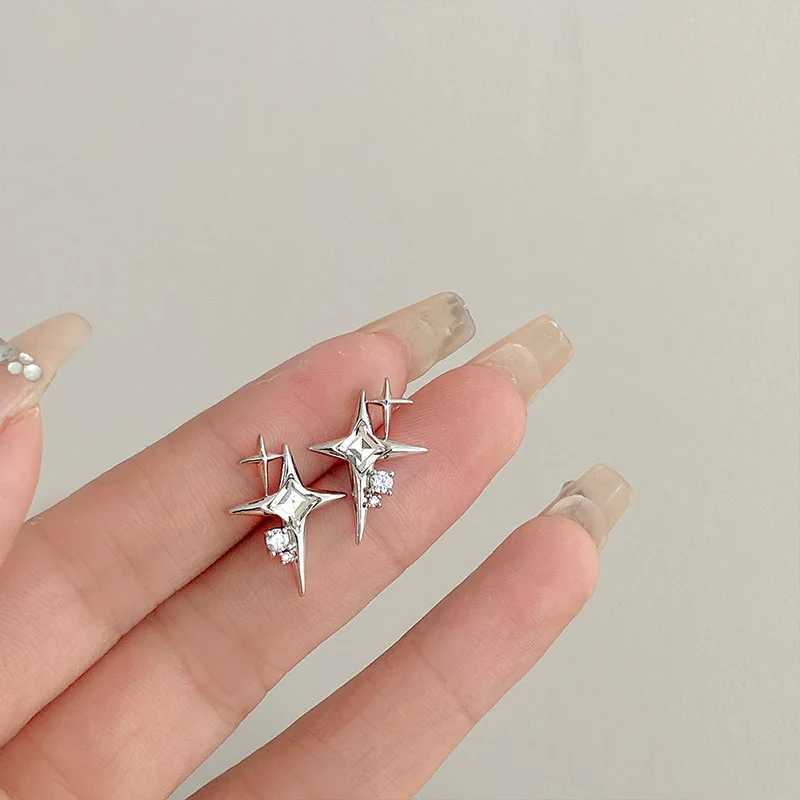 Trendy Planet Earrings Silver Perforated Womens Moon Star Crystal Zircon Earrings Tragus Cartilage Body Jewelry W240919