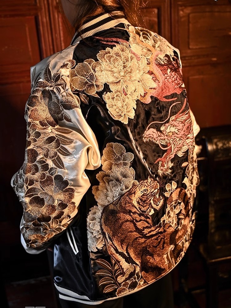 New 2024 Hot Style Men Boys Modified Liquid Light Tion Coats Dragon Tiger Reversible Baseball Sukan Souvenir Jackets