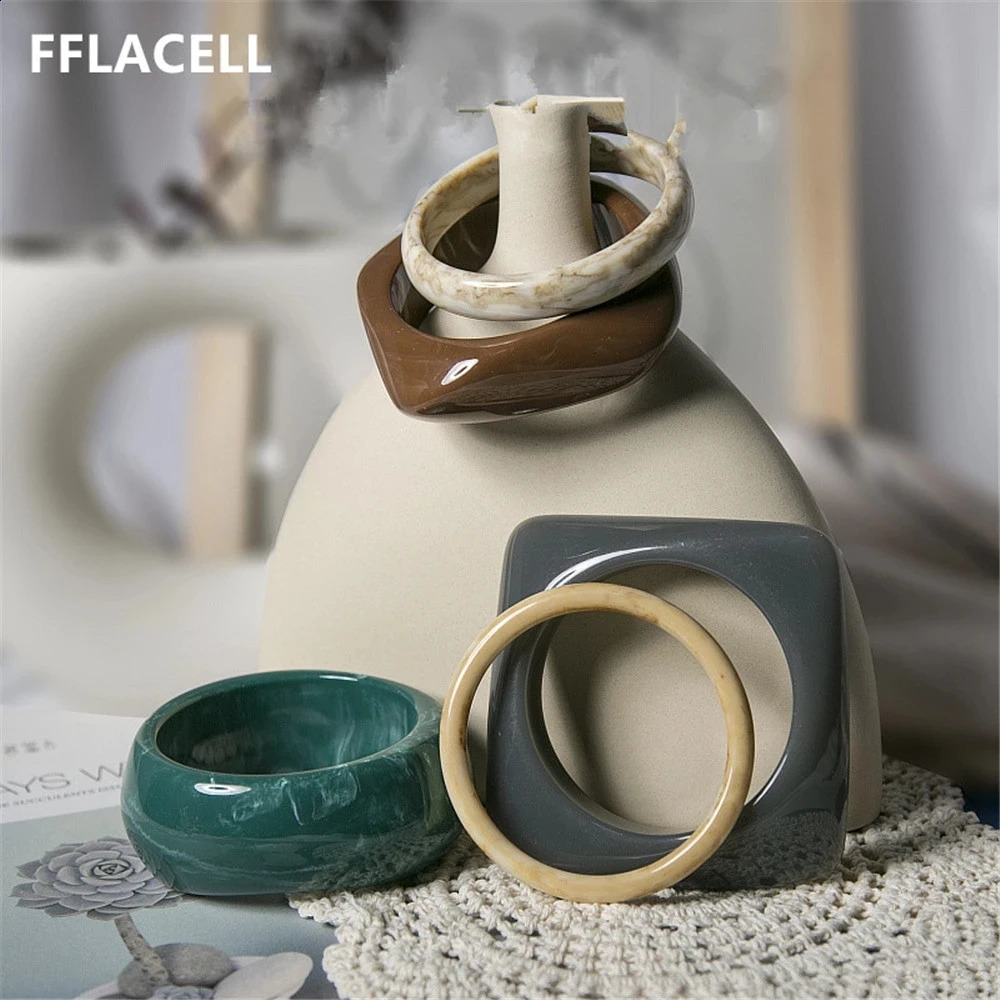 Vintage Punk Colorful Big Bracelet Thick Resin Acrylic Geometric Irregular Triangle Square Bracelet For Women Jewelery 240914