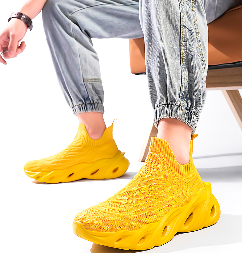 Men Women Couple Sports Breathable Fly Woven Blade Shoes Slip On Sneakers fashion