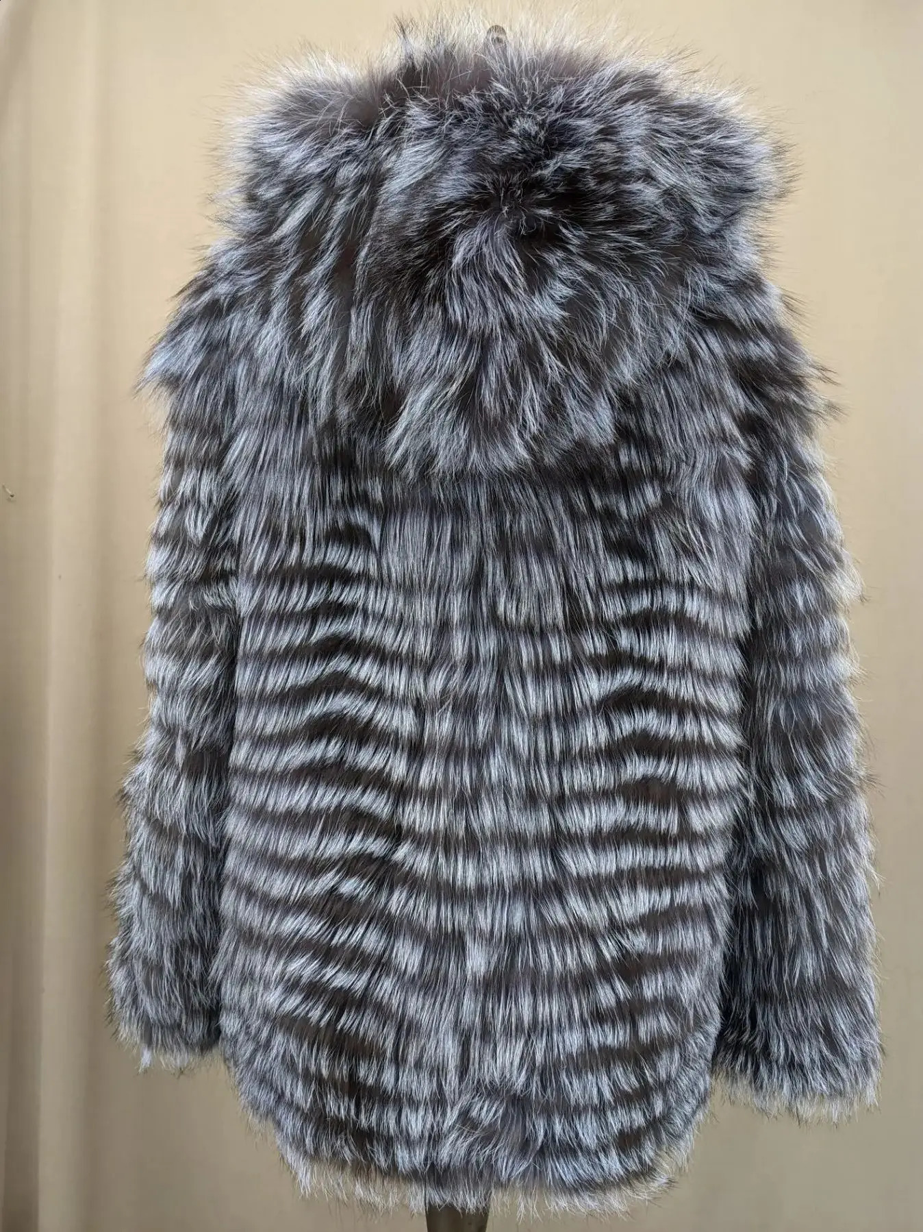 Womens striped real silver fox fur long coat with hood natural sleeved ious elegant spring autumn 240911