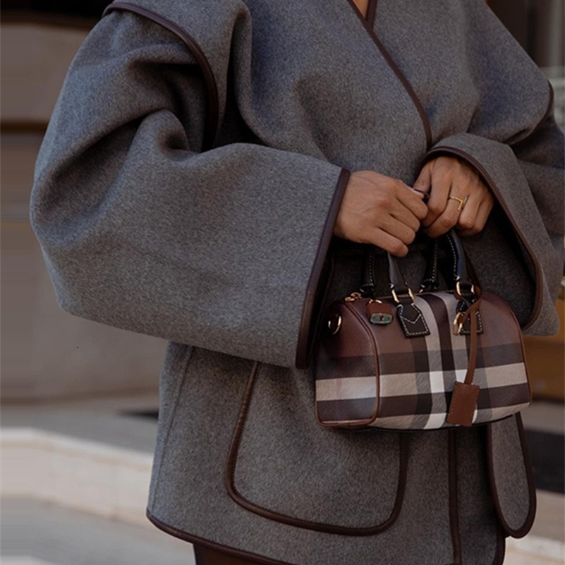 Vintage Grey Womens Coat with Belt Casual Loose Vneck Cardigan Jackets Fashion Windproof Women Coats Solid Color Jacket 240912