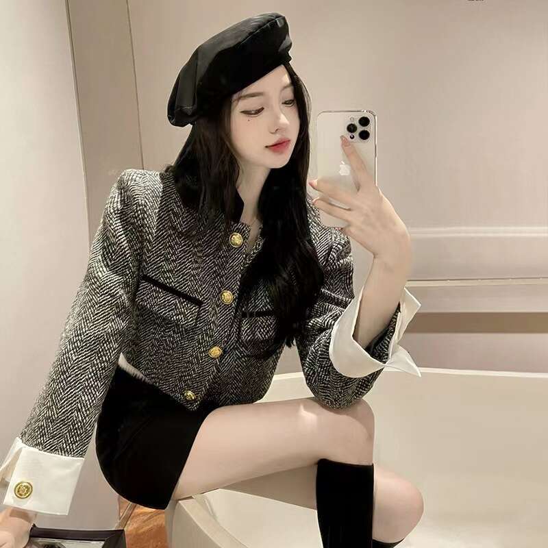 French Hepburn small fragrance temperament high-end coat socialite style niche fashion short top 24 autumn