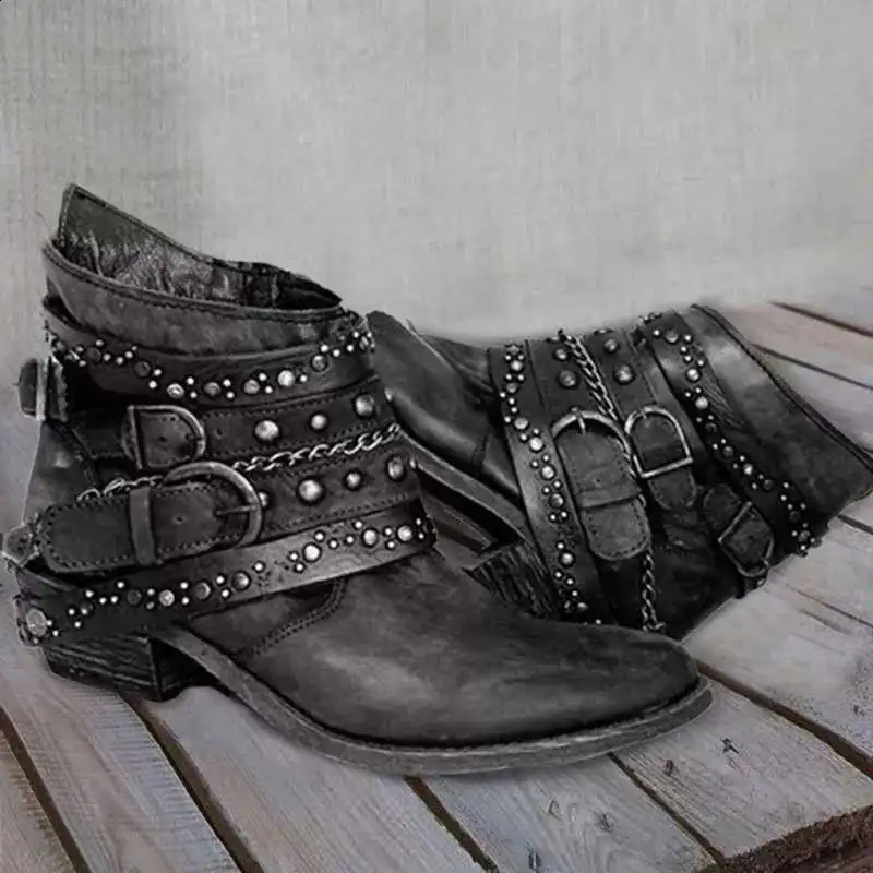 Autumn and Winter Fashion Womens Boots Platform Casual Leather Plus Size 43 Womens Boots with Buckle Boots Botas Femininas 240914