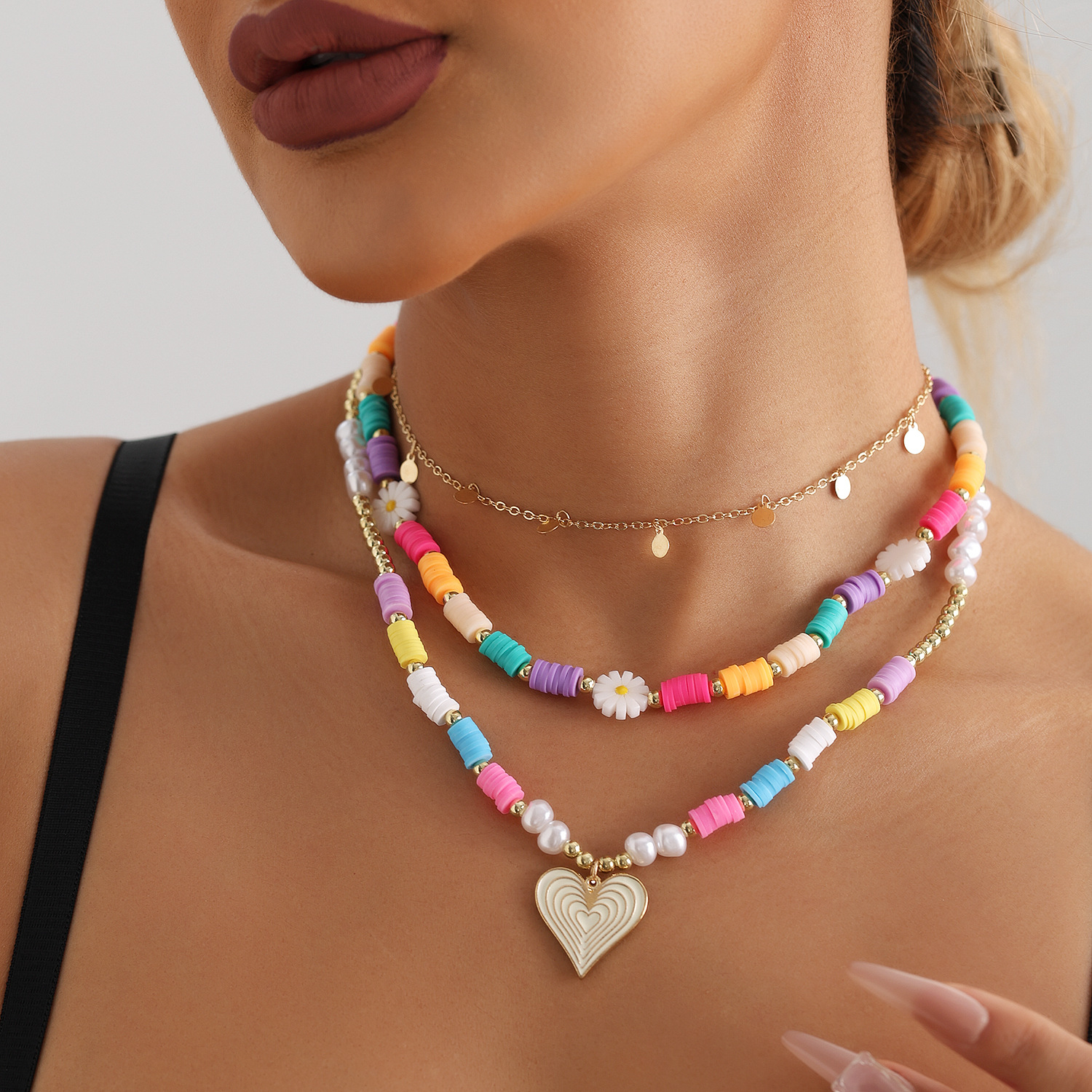 Bohemian Women's Stackable Multi-Layered Daisy Chain with Colorful Clay Heart Pendant Gold Plated Beads Chain Pendant Necklace Heart Flower Jewel