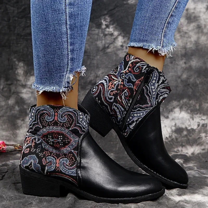 Womens retro toe casual ankle boots with ethnic autumn floral pattern patch work short boots Botas strapless boots 240914