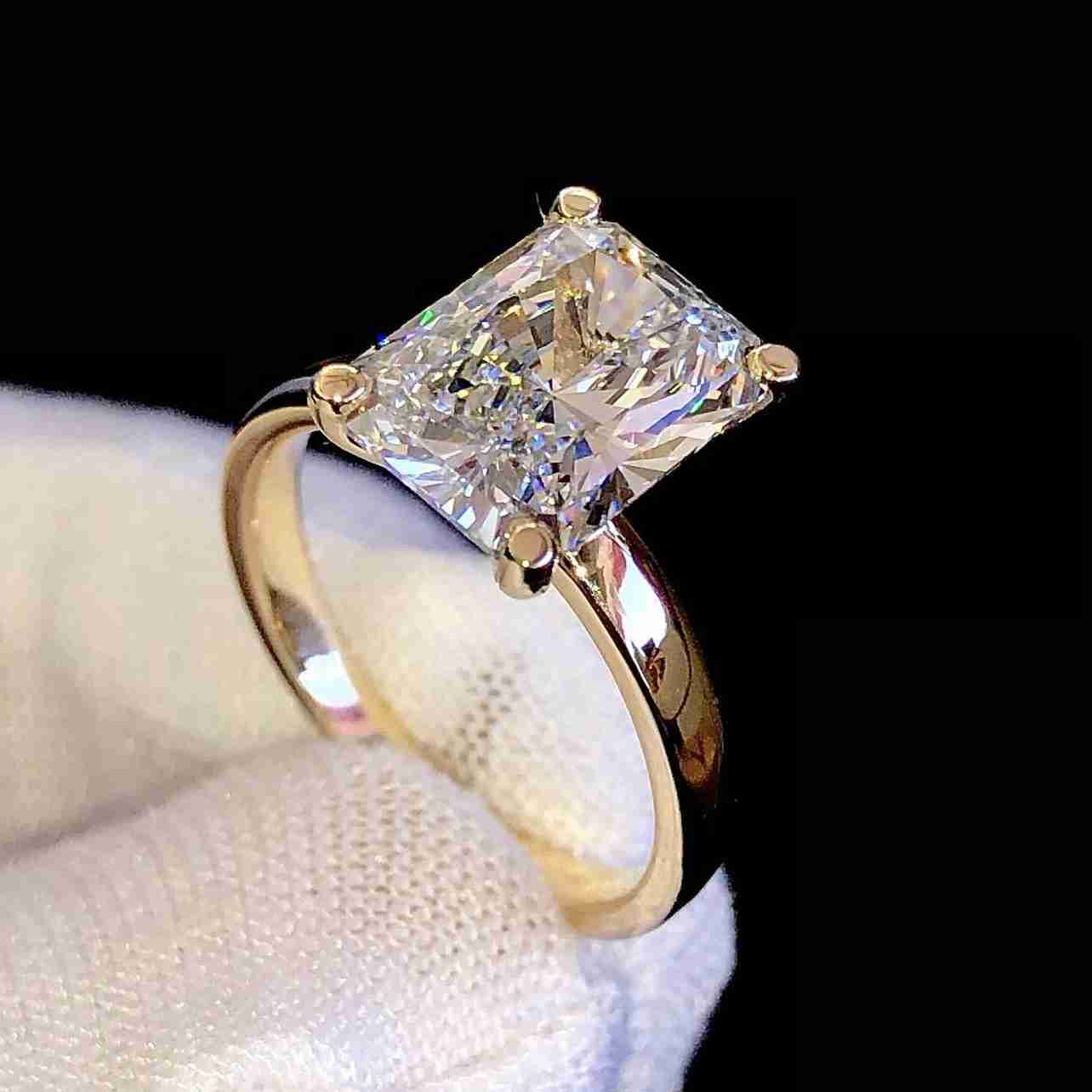 New Trendy White Gold Plated 925 Sterling Silver 18K Solid Gold High Quality D Color Vvs Moissanite Diamond Engagement Rings
