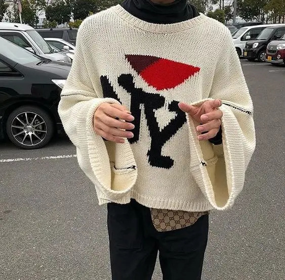 Men Oversized Sweater Loose Vintage Retro Japanese Style Anime letter heart Embroidered graphics Knitted Sweater Cotton Pullover 240911