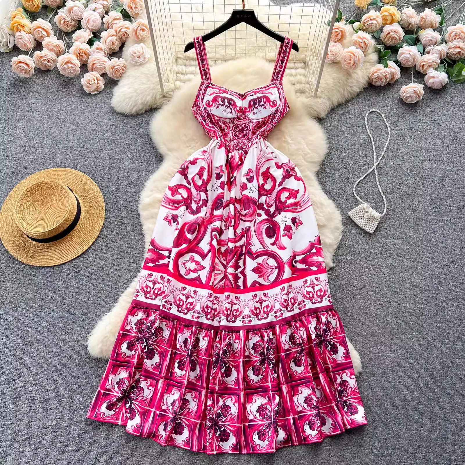 Womens VNeck Red Blue and White Print Spaghetti Strap Holiday Maxi Dress Summer Runway Floral Vacation Long Robes 240918