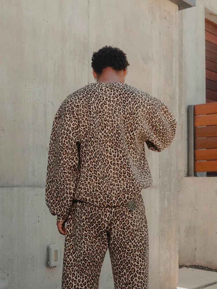 DEEPTOWN Leopard Print Sweatshirt American Retro 90s Wide Leg Leopard Pants Winter Warm Two Piece Sweatshirt Set Unisex Clothing 240918